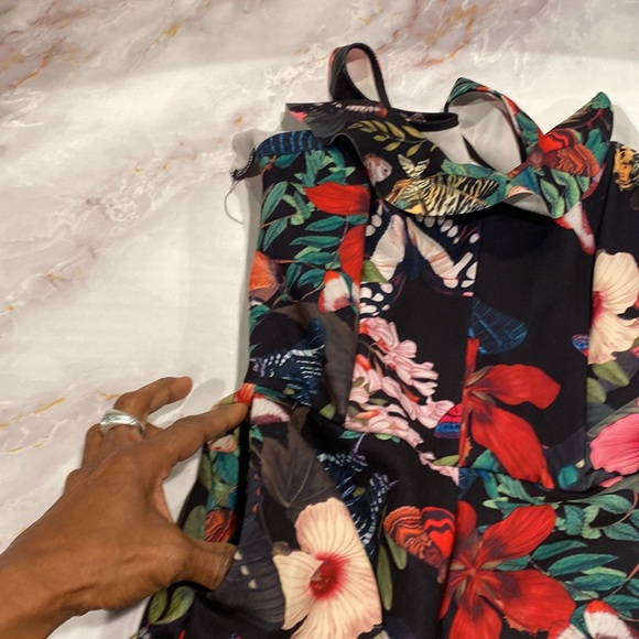 H&M Floral corset style jumpsuit.sz 8 Features side pockets and back zipper - Picture 3 of 6